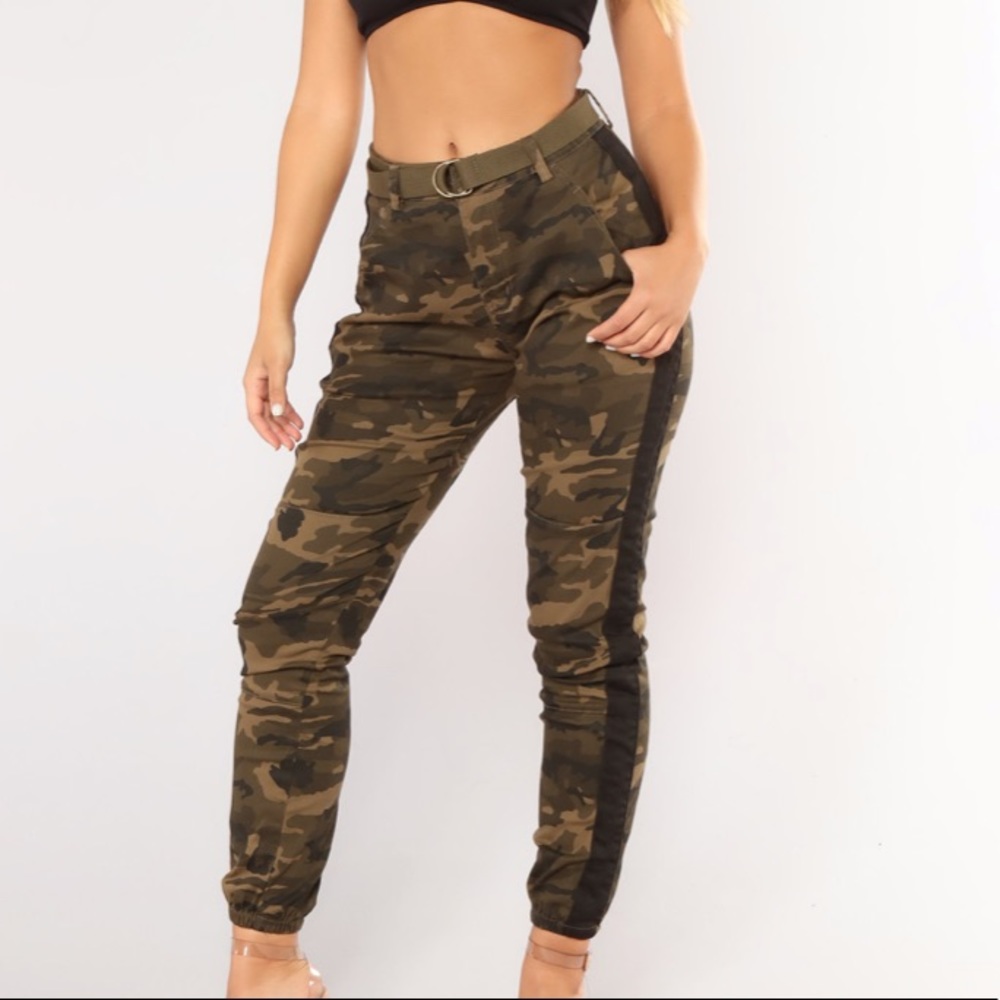 NWT FASHION NOVA Cargo Pants